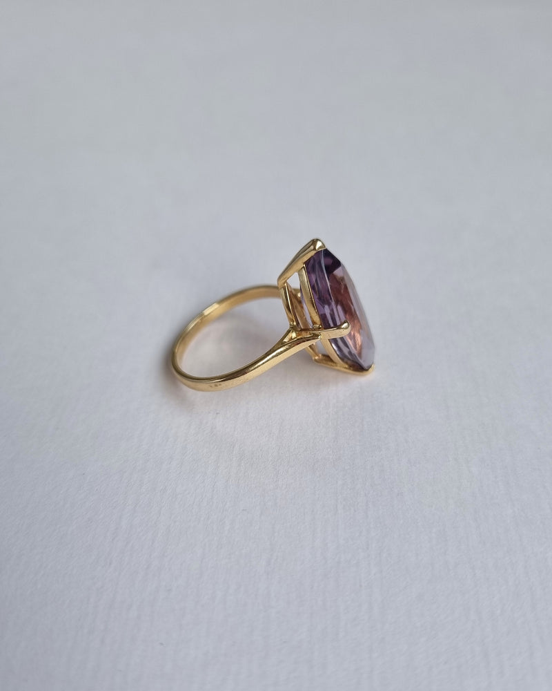 
                
                    Load image into Gallery viewer, Bright marquise-cut amethyst in detailed setting
                
            