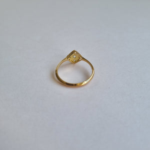 
                
                    Load image into Gallery viewer, 18kt gold and platinum art deco square-shaped diamond antique ring
                
            