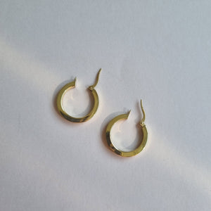 Round blocky smooth hoop earrings in 9kt gold