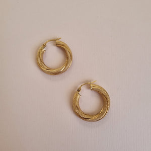Chunky round twisted hoop earrings in 9kt gold