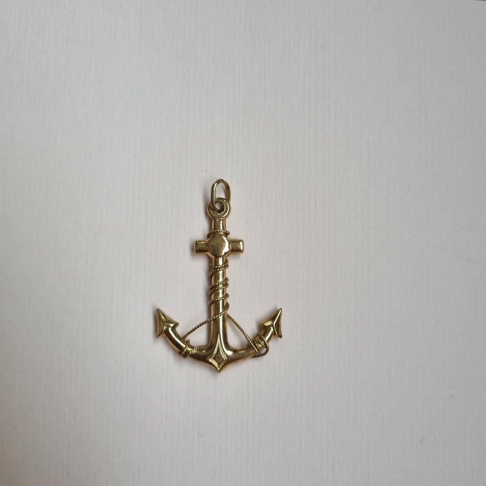 Large articulated anchor pendant in 9kt gold