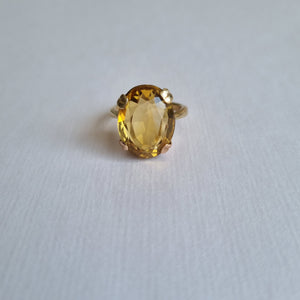 
                
                    Load image into Gallery viewer, Large oval-cut citrine in claw setting
                
            
